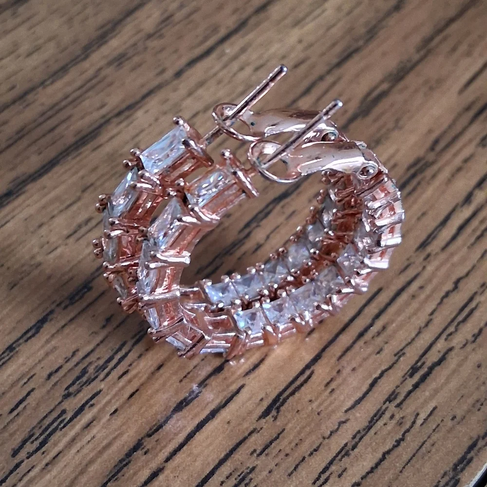 Elegant Rose Gold And Crystal Hoop Earrings EUC - Picture 2 of 11